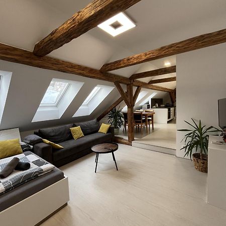 Apartmany S Vyhledem Na Zamek Vimperk Bagian luar foto