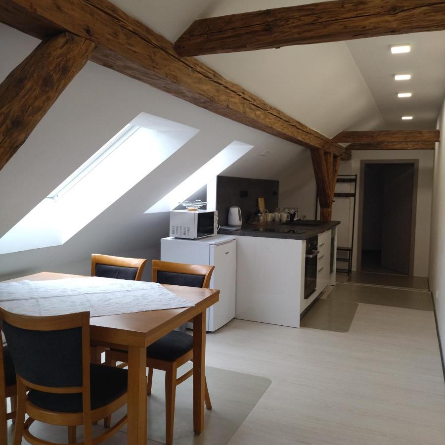 Apartmany S Vyhledem Na Zamek Vimperk Bagian luar foto